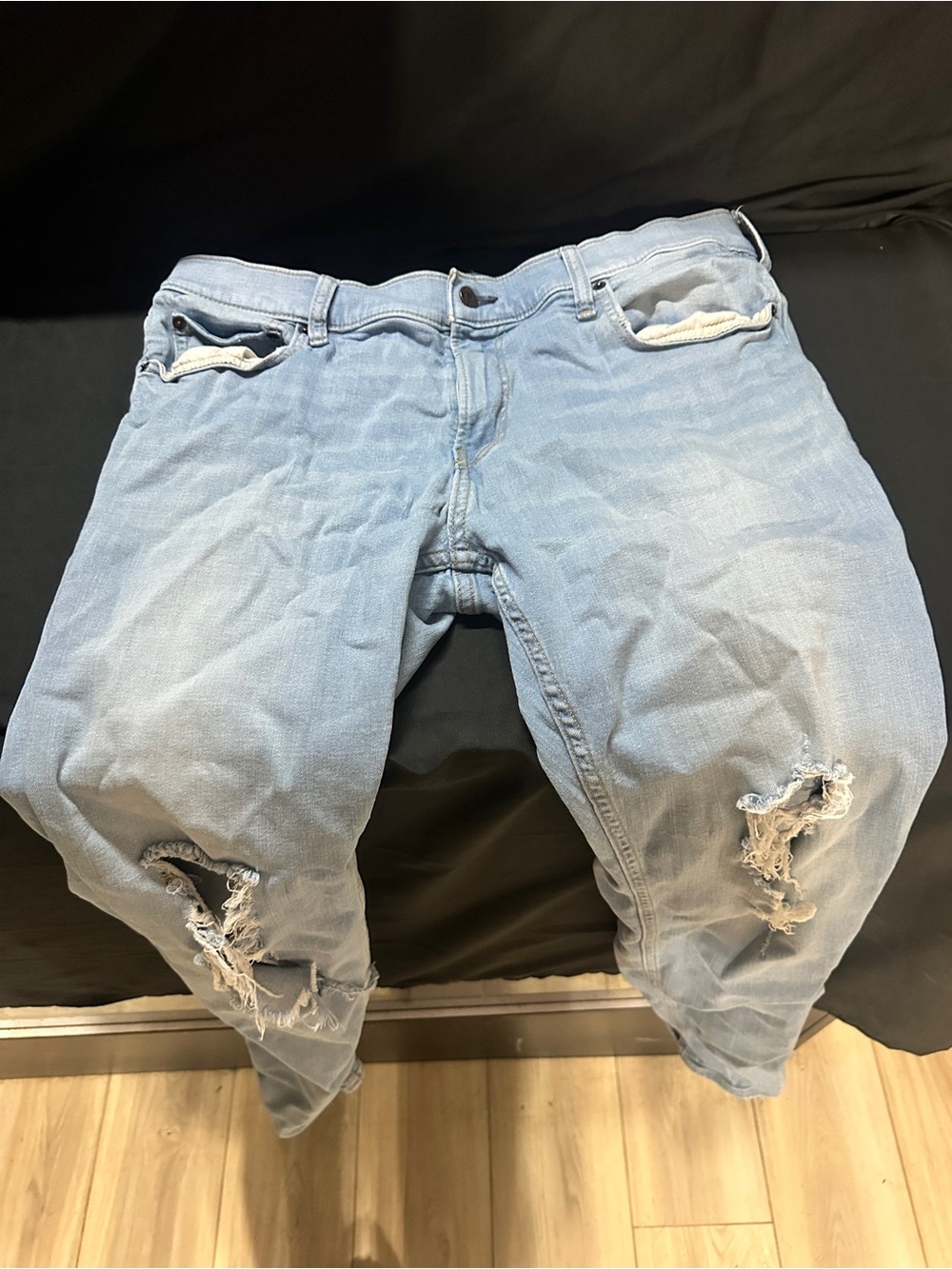 Light Wash Distressed Denim Jeans-Hollister-size 36/32-#536